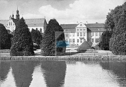 01108f07804edd57baa50c5d0f10b53a