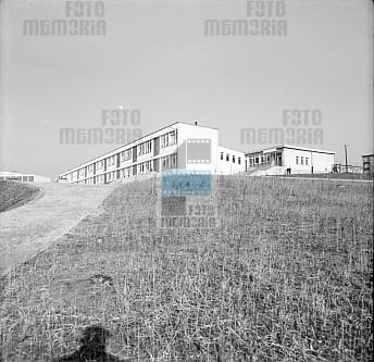 27e0671c9aa6b2f8d07a75ac1800b65a